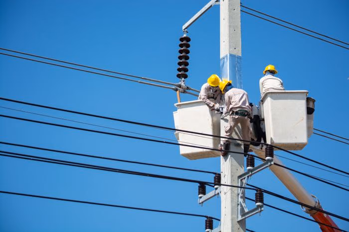 Infrastructures électriques : comment concilier performance, sécurité et responsabilité environnementale ?